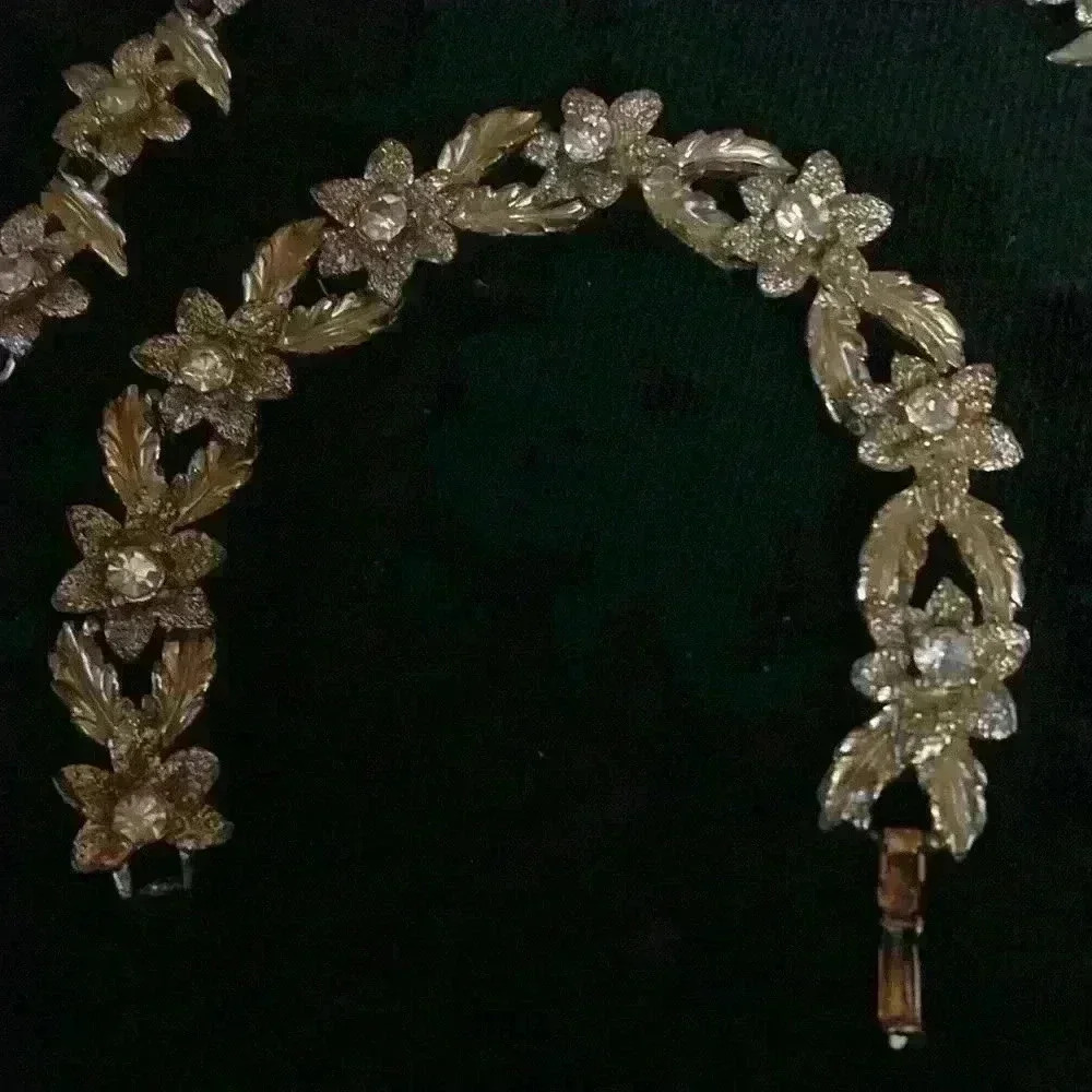 Vintage Cora 3 piece set gold tone w/ rhinestone floral retro stunning set - Picture 3 of 4